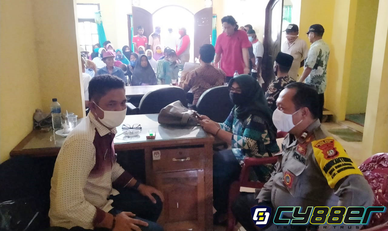 Pemdes Sukadaya Dan BJB Realisasikan BLT-DD Tahap Ke II